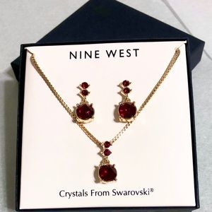 NINE WEST SWAROVSKI CRYSTAL NECKLACE EARRINGS SET